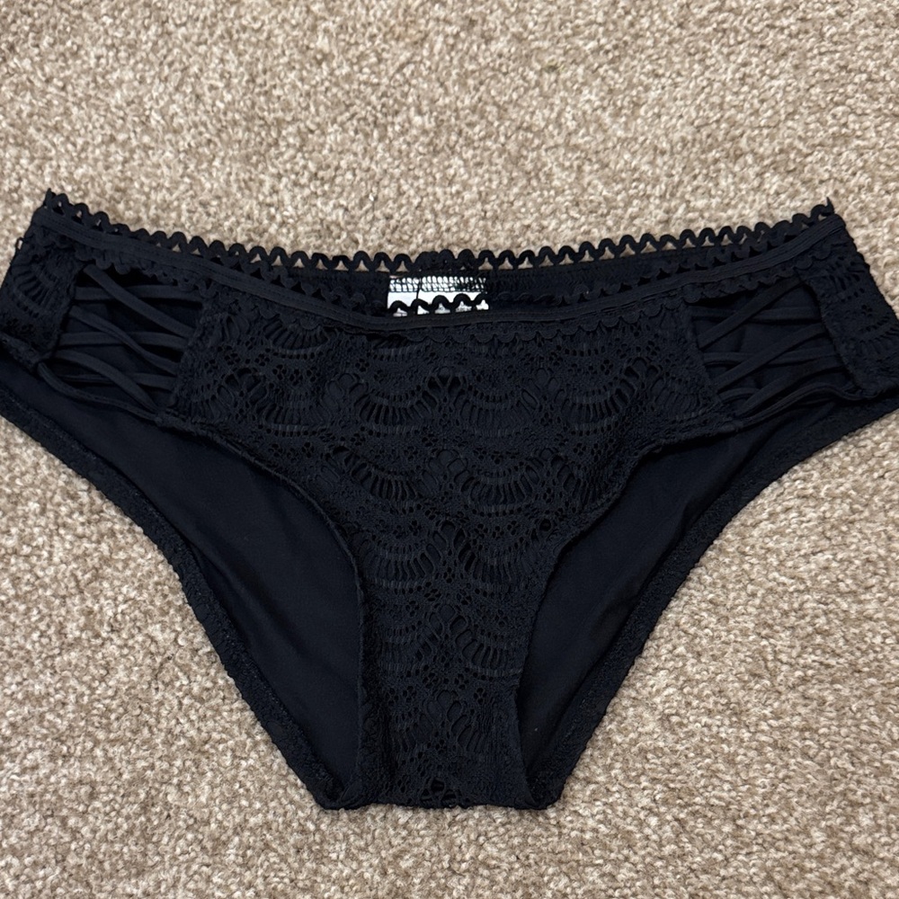 EEUC BECCA Swim Bottoms, size Medium
